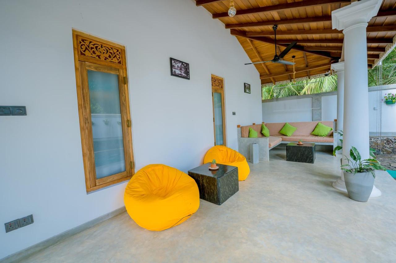 Sixth Sense Hostel Unawatuna Exterior photo