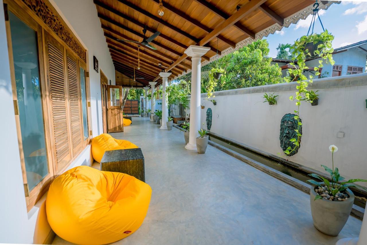 Sixth Sense Hostel Unawatuna Exterior photo